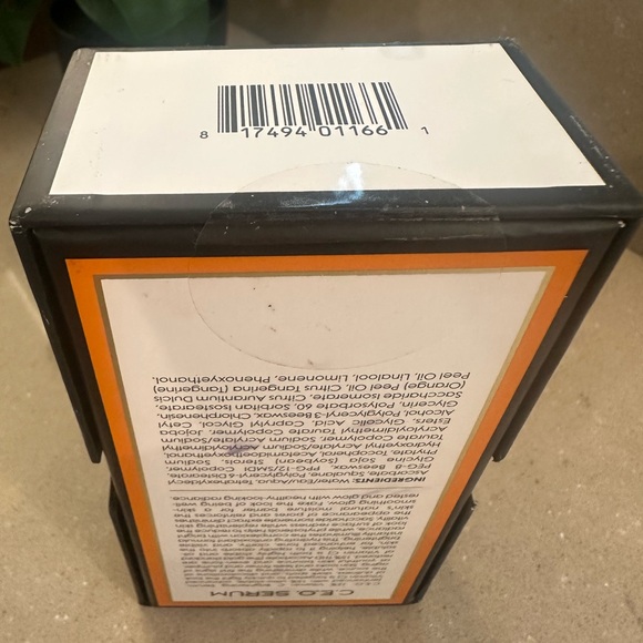 Sunday Riley C.E.O. 15% Vitamin C Brightening Serum - Picture 7 of 7